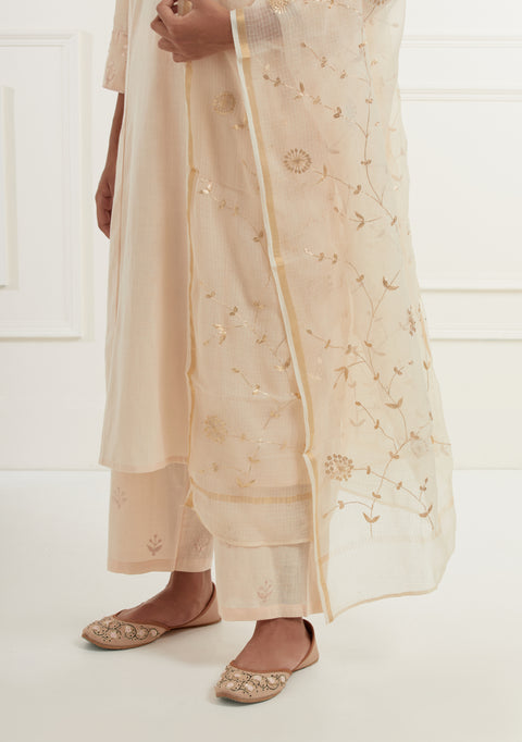 Peach cotton slub panelled kurta and straight pants with kota doria full jaal  pittan embroidery dupatta