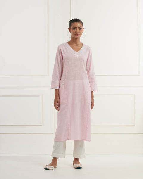 Pink cotton slub 3 panel kurta with thread pittan embroidery at neck, sleeves and pockets paired with offwhite slim pants embroidered with pittan booti