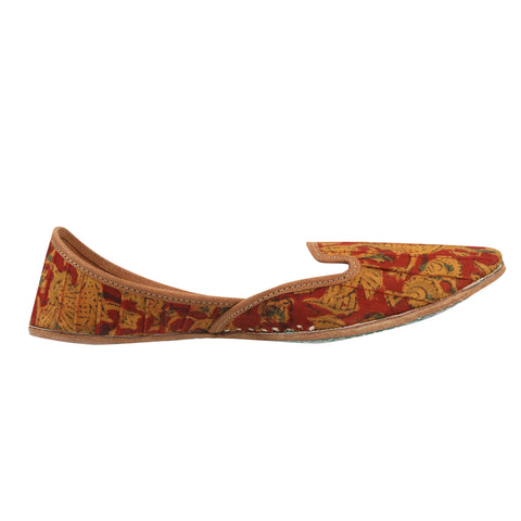 DESERT SUNSET KALAMKARI - MUSTARD AND  RED PINTUCKED KALAMKARI MOCASSIN JUTTI