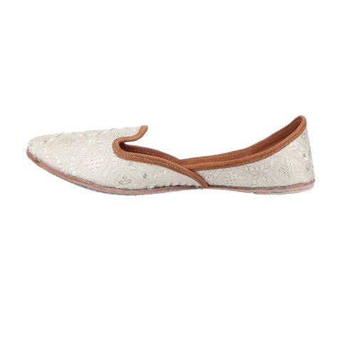 SILVER SKY MOCCASSIN - LIGHT GREY SILK WITH EMBROIDERY OPEN BACK JUTTI