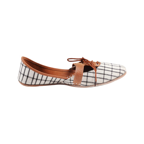 women's casual mojari with stripes