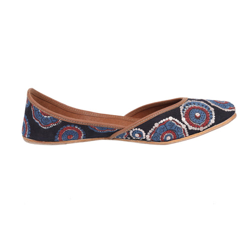 KARA DABU - BLACK AND INDIGO DABU WITH PITTAN CIRCLES JUTTI