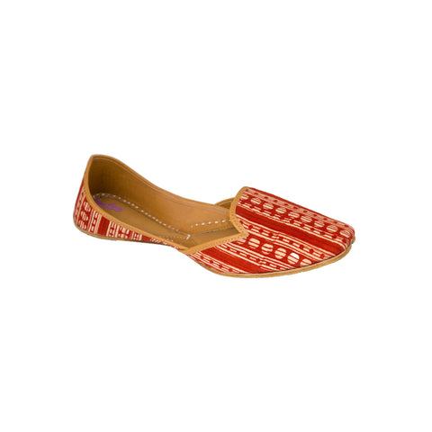 MOJARI WITH  LEATHER TRIMS AND SOLE CUSHIONING.