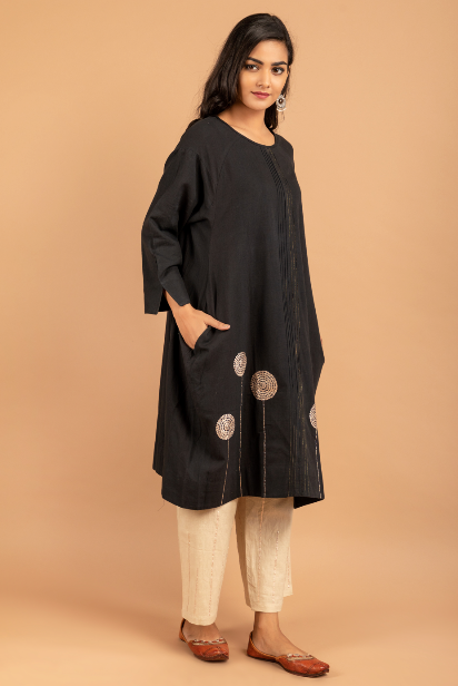 Black Anti-Fit Dress (Kurta).