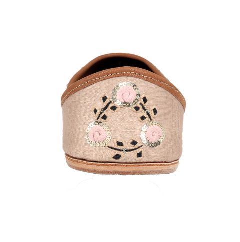 BEAUTY AND THE BEAST - BEIGE SILK WITH PINK FLOWER JAAL JUTTI