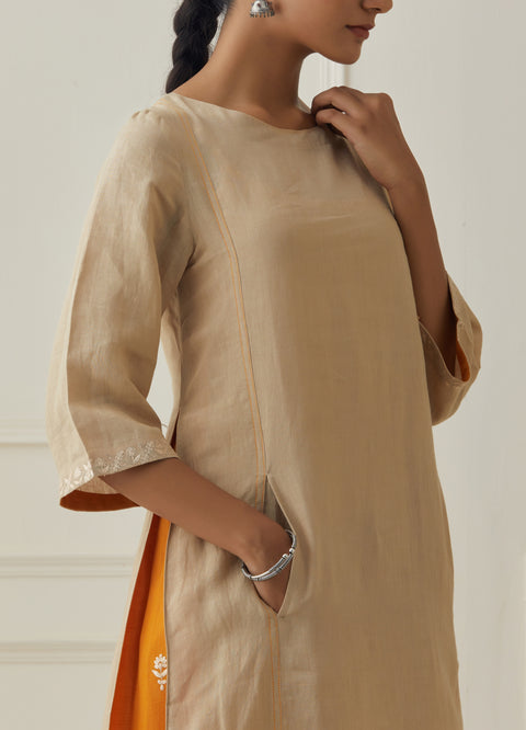 BEIGE SIDE PANEL LINEN KURTA